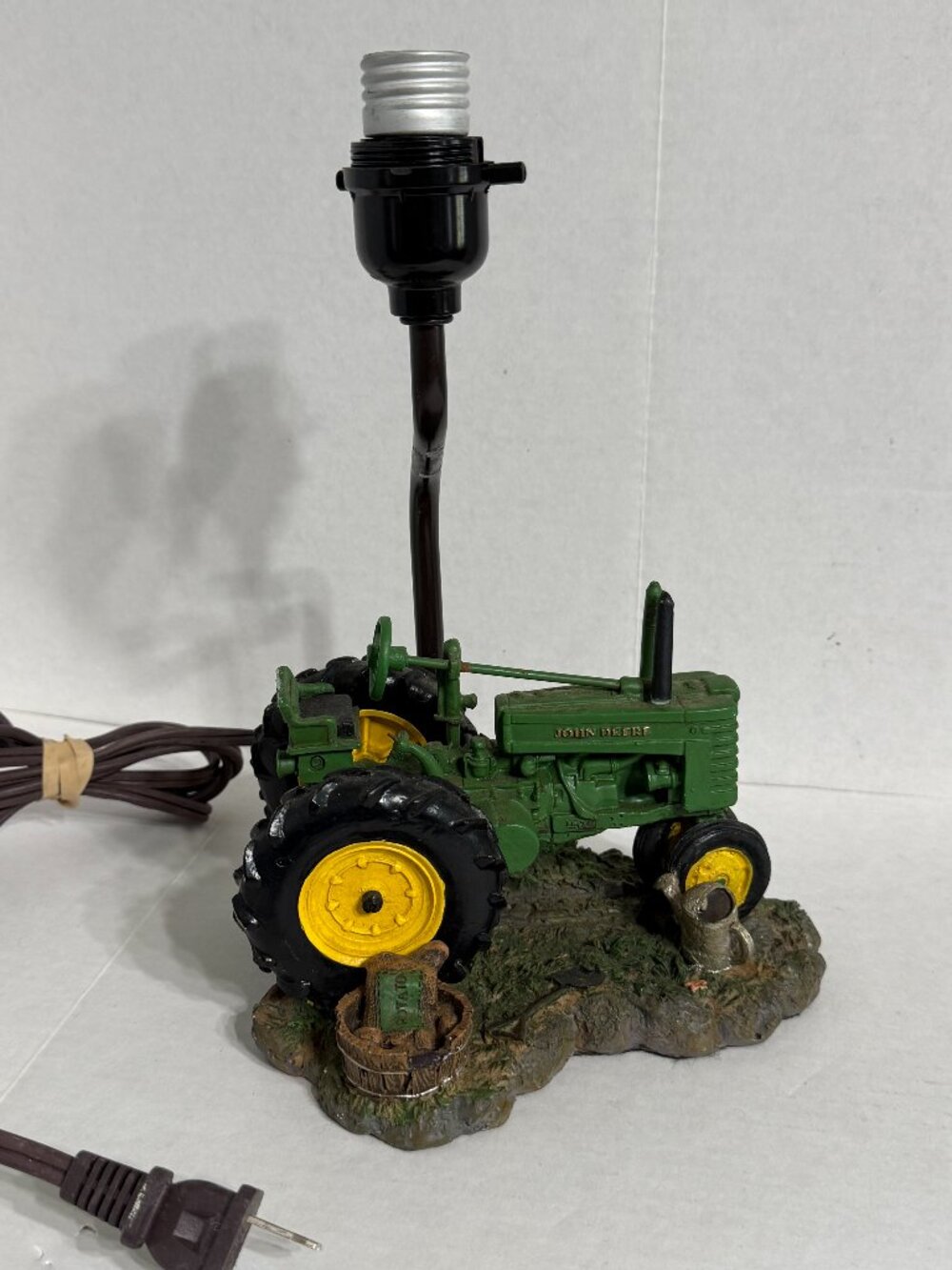 Licensed John Deere Tractor Table Farm 15" Lamp 1999 Vintage Collectible Decor